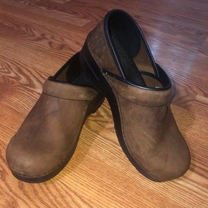 Dansko Professional Antique Brown Size 39